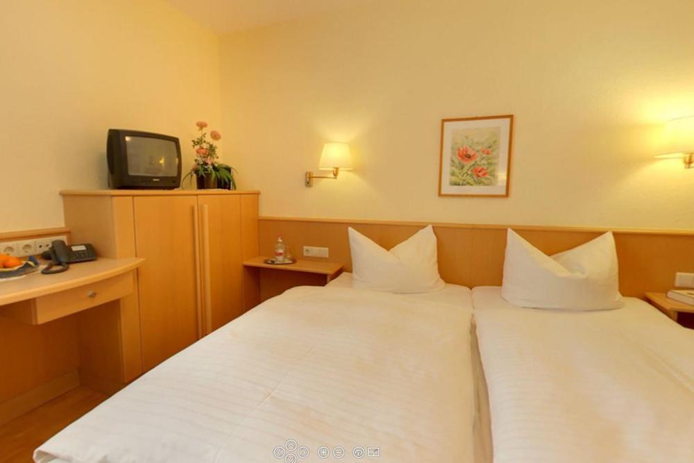 Hotel Garni Grottental Messstetten Екстер'єр фото